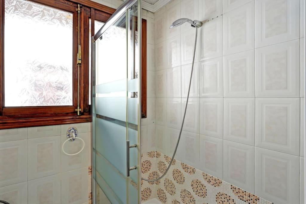 Apartamento Granada Centro. Atico Ayuntamiento エクステリア 写真