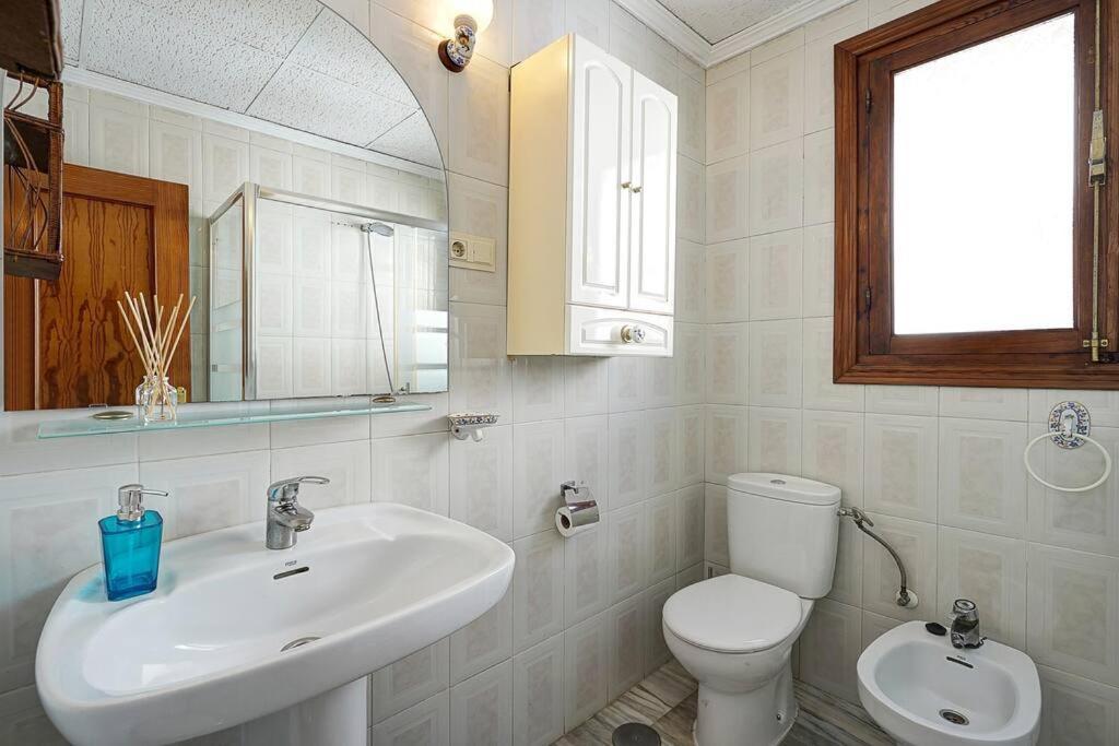 Apartamento Granada Centro. Atico Ayuntamiento エクステリア 写真